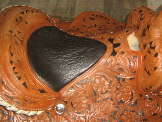 Luxury Western Saddle with Genuine Ostrich Leather Seat – Premium Handcrafted Horse Riding Saddle - Image 23