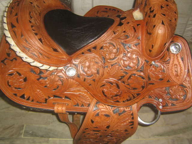 Luxury Western Saddle with Genuine Ostrich Leather Seat – Premium Handcrafted Horse Riding Saddle - Image 17