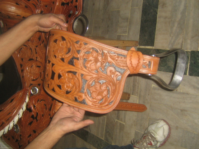 Luxury Western Saddle with Genuine Ostrich Leather Seat – Premium Handcrafted Horse Riding Saddle - Image 21